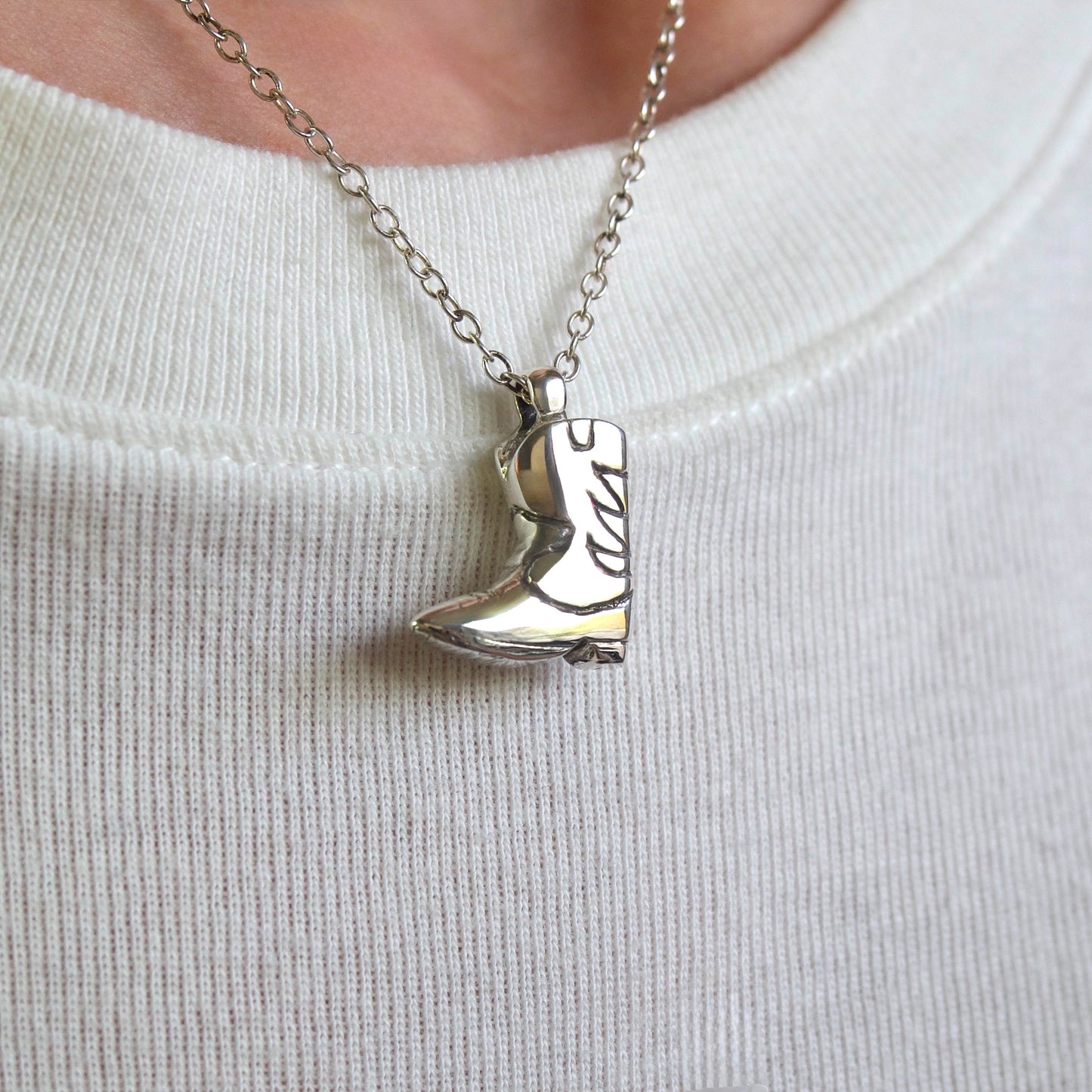 'Lucia' Cowboy Boot Pendant
